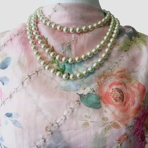 Graziano Vintage Elegant Long-Pearl Necklace